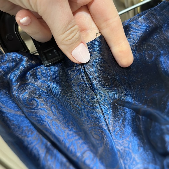 Paisly Silk Skirt - Picture 7 of 7